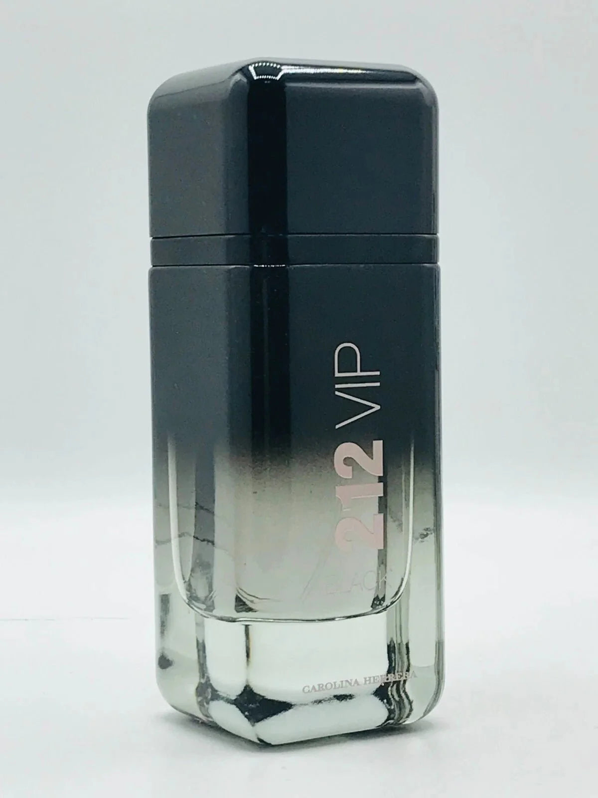 Carolina Herrera - 212 VIP Black Perfume (Original) ©